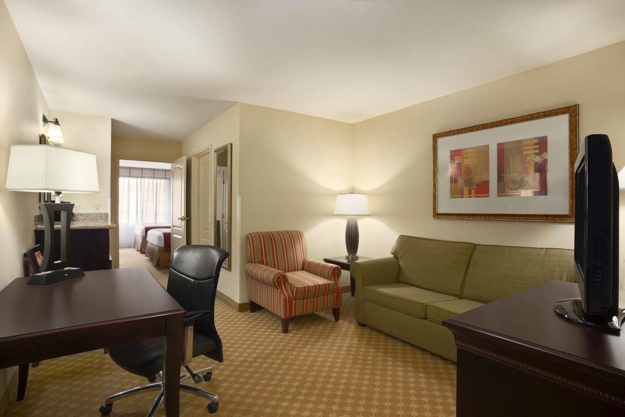 Country Inn & Suites By Radisson, Saskatoon, Sk Exteriér fotografie